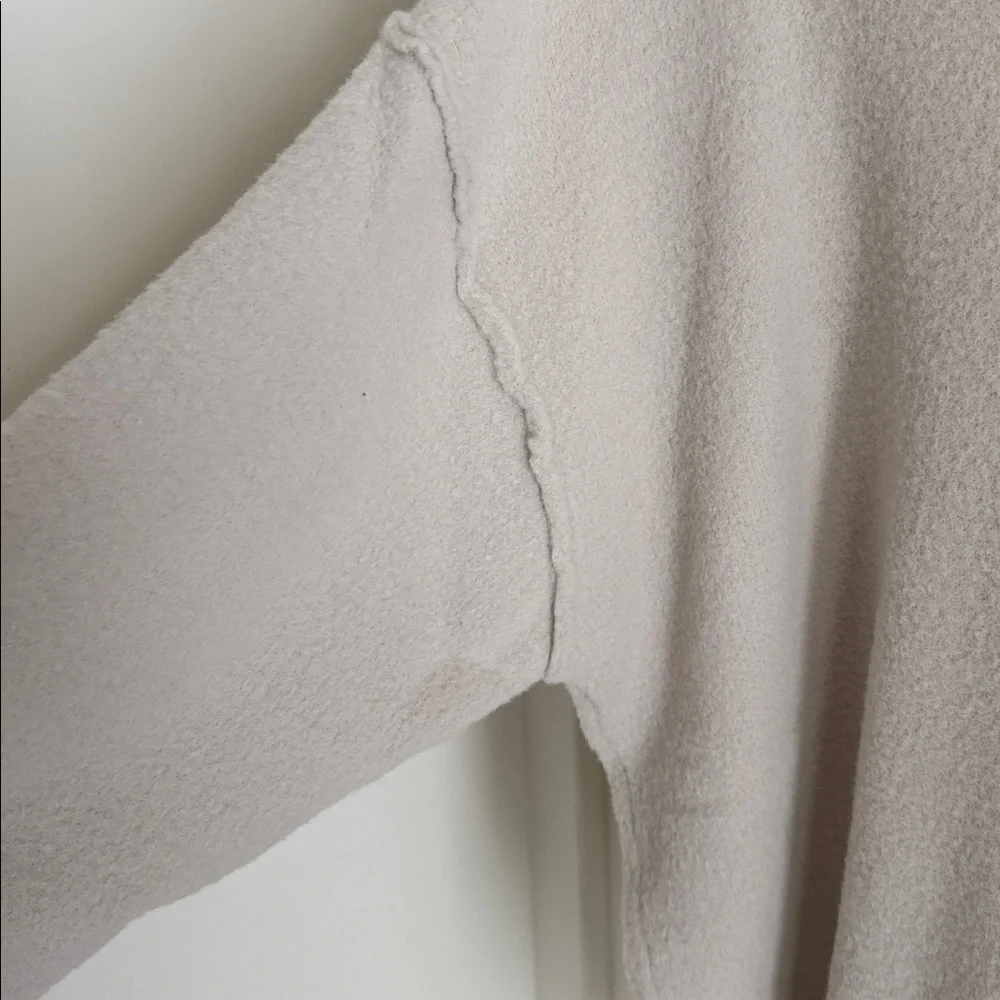 Aritzia Cream V-Neck Sweater - Picture 4 of 6